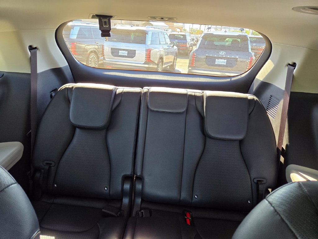 Used 2022 Kia Carnival SX Prestige FWD image 12