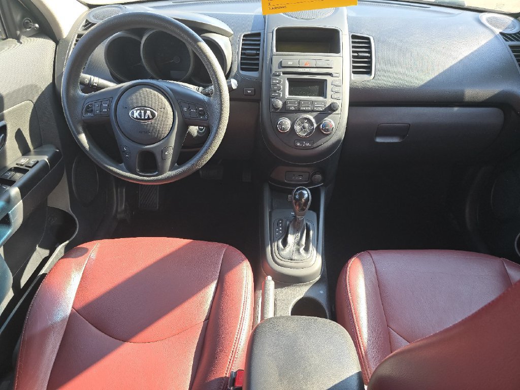 Used 2013 Kia Soul FWD image 18