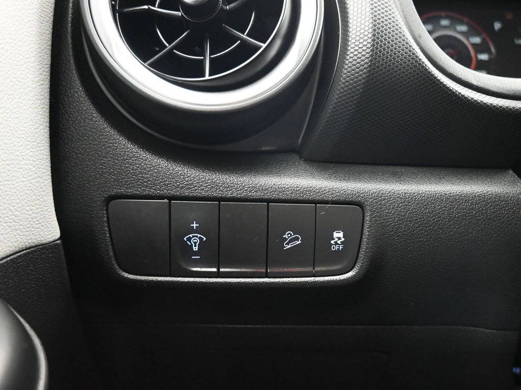 Used 2023 Hyundai Kona Limited w/ Cargo Package image 29