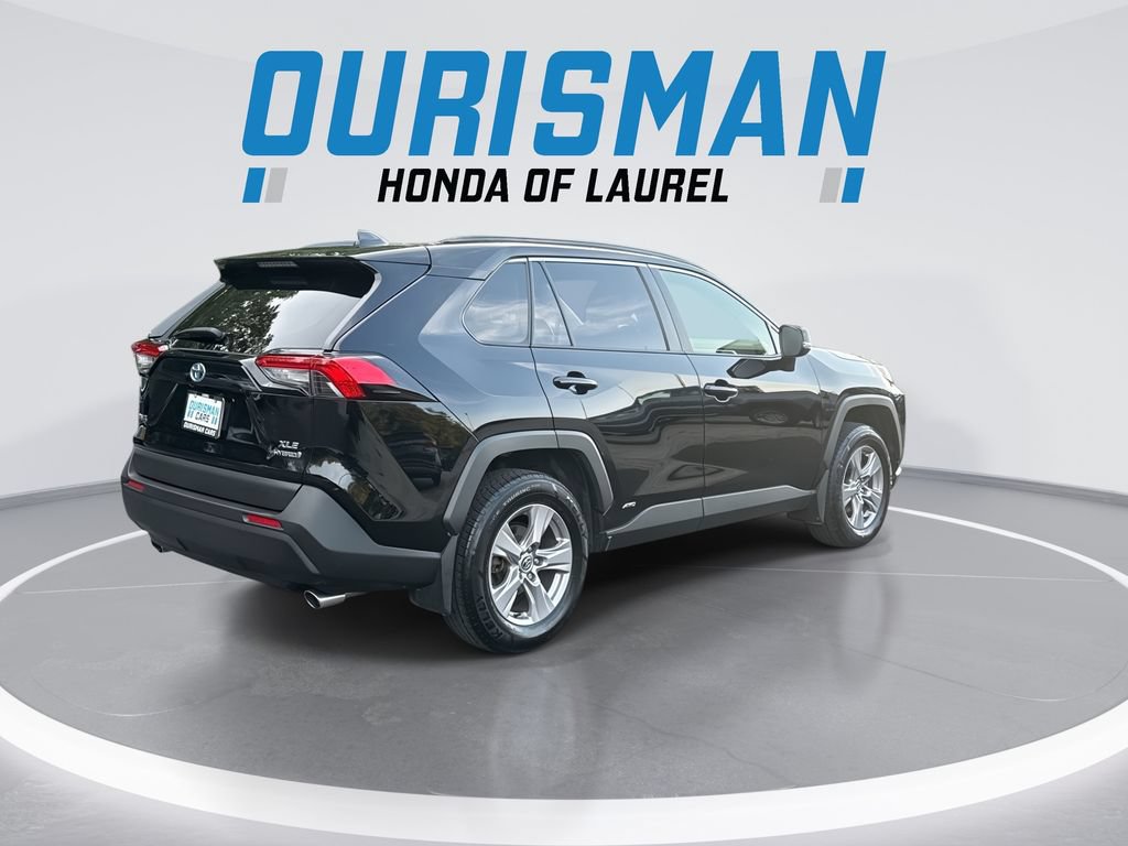 Used 2024 Toyota RAV4 XLE w/ Convenience Package AWD/4WD image 8