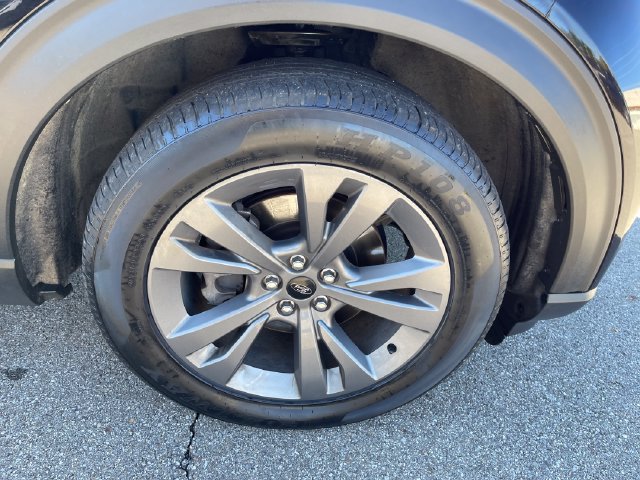 Used 2021 Ford Explorer XLT w/ Equipment Group 202A AWD/4WD image 41