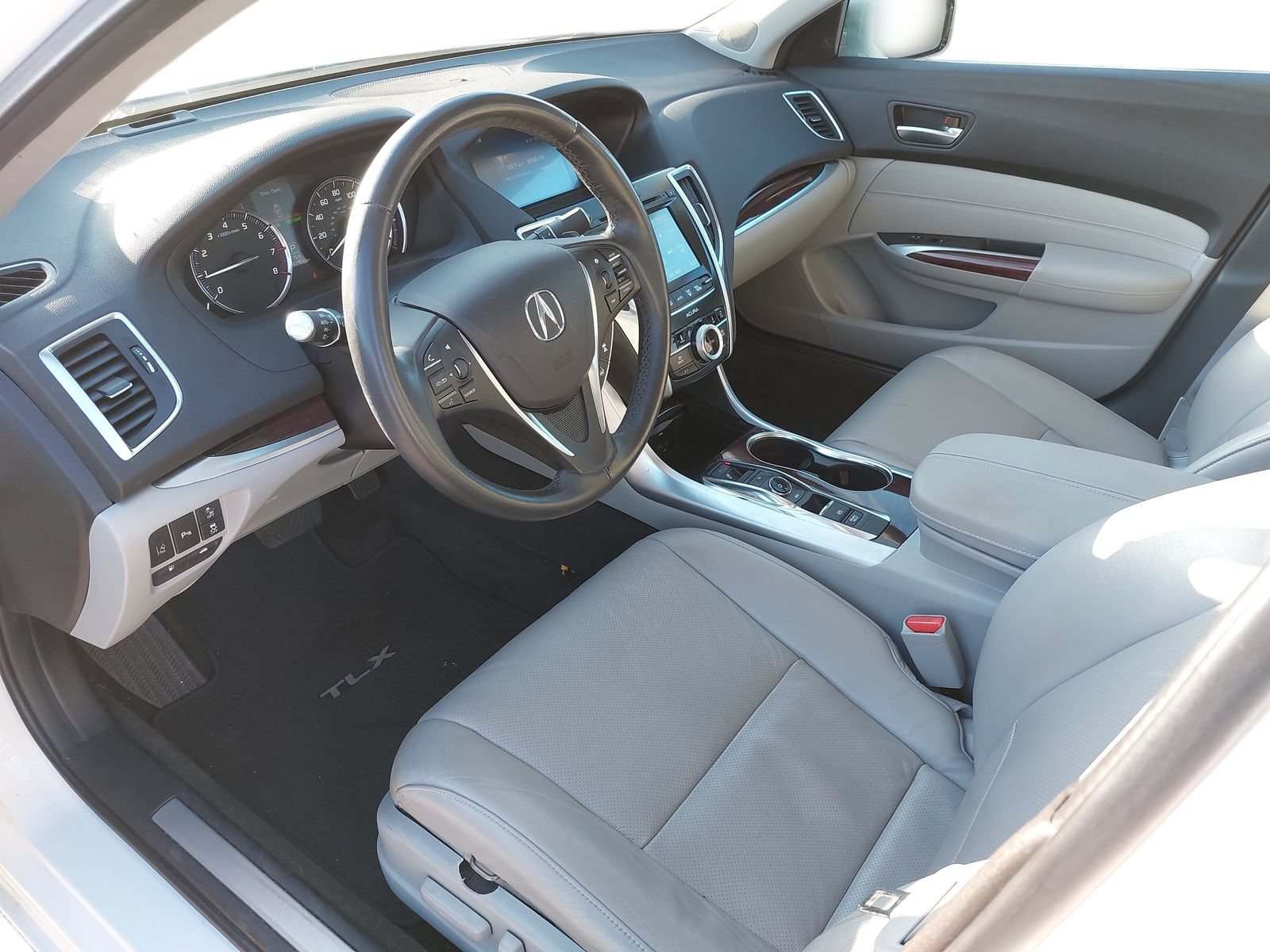 Used 2015 Acura TLX w/ Advance Package FWD image 9