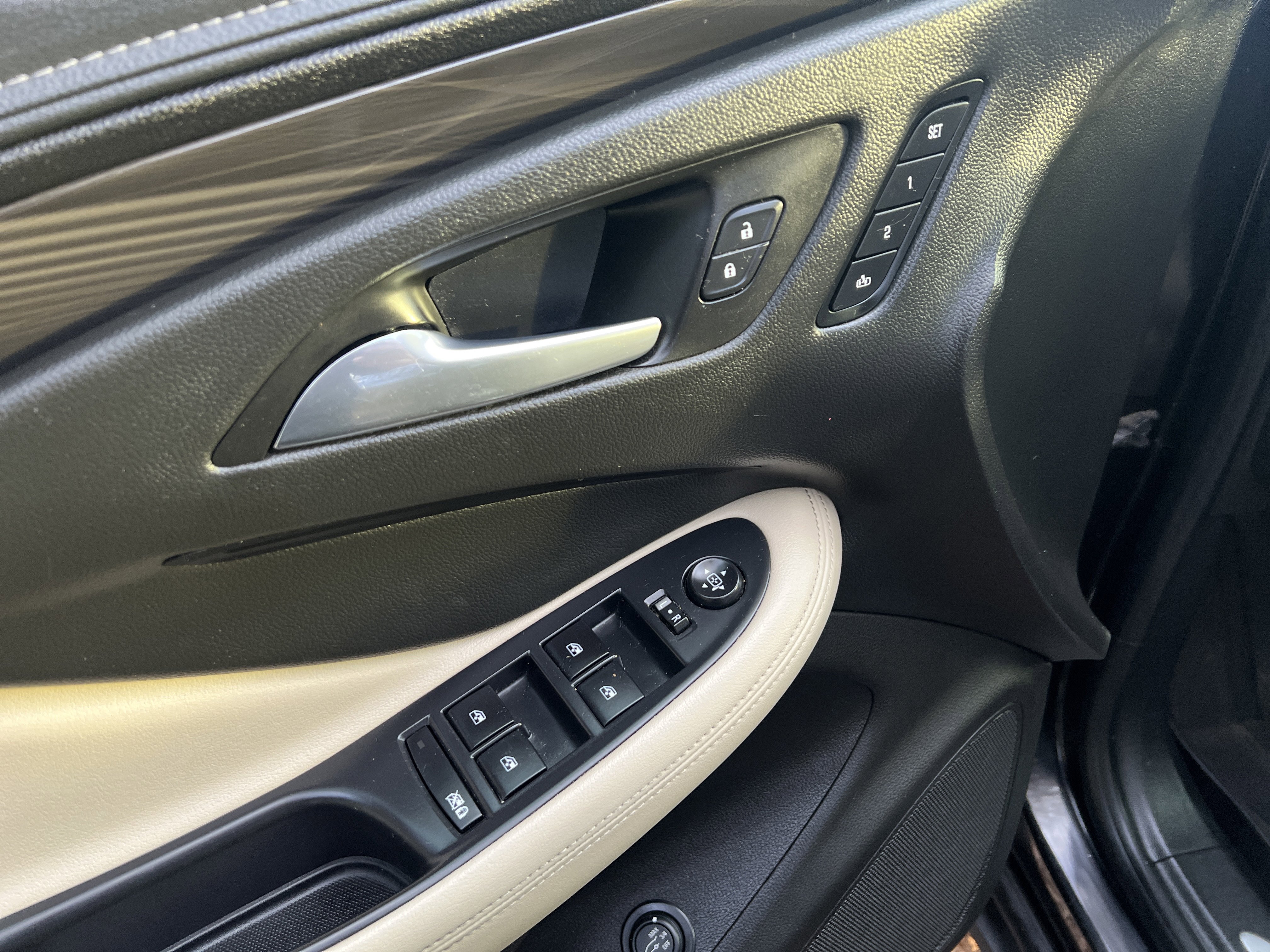 Used 2020 Buick Envision Essence image 15