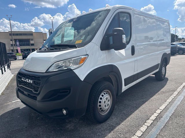 Used 2025 RAM ProMaster 2500 w/ Convenience Group FWD image 2