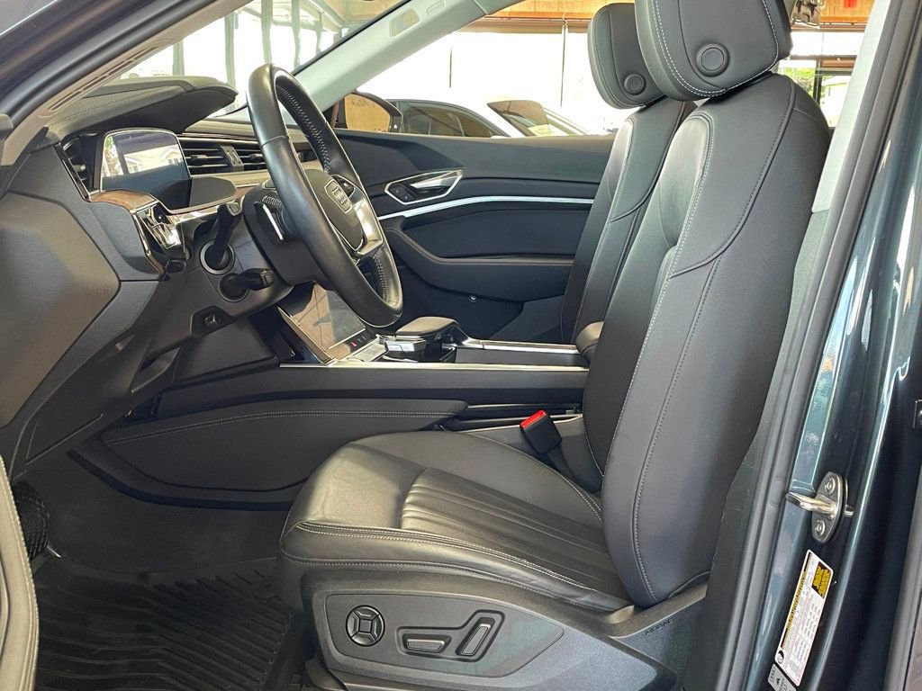 Used 2019 Audi e-tron Premium Plus AWD/4WD image 9