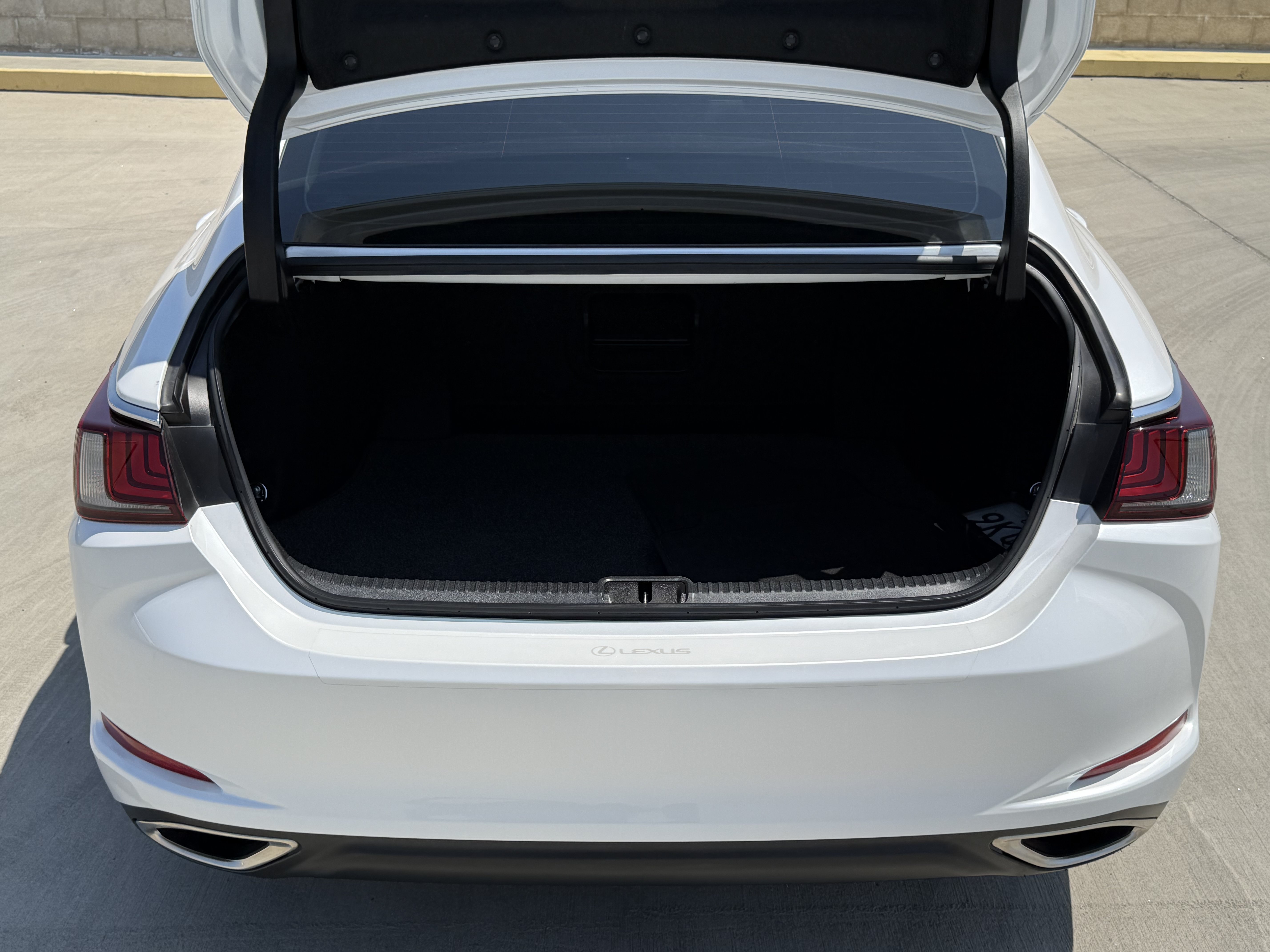 Certified 2024 Lexus ES 350 w/ Accessory Package (Z2) FWD image 13