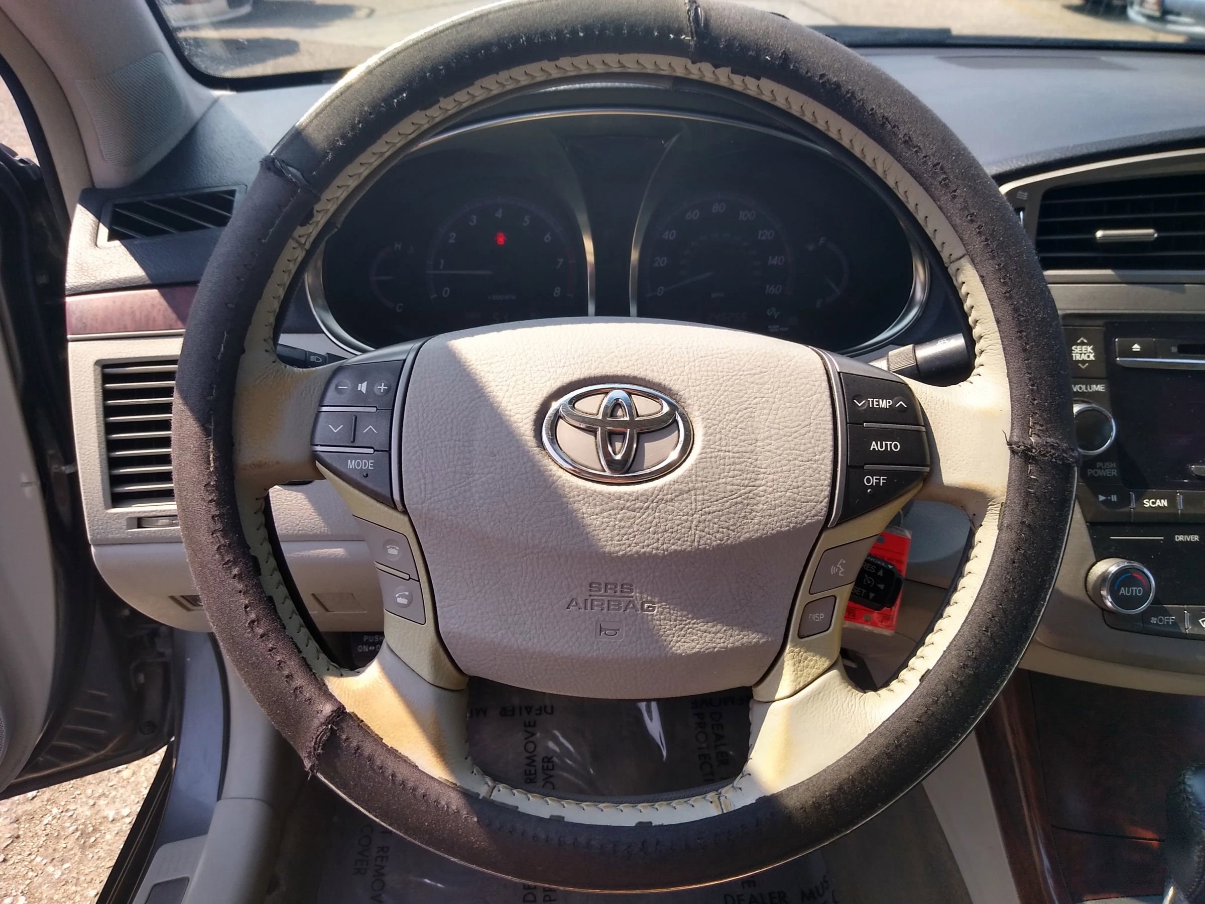 Used 2012 Toyota Avalon image 12