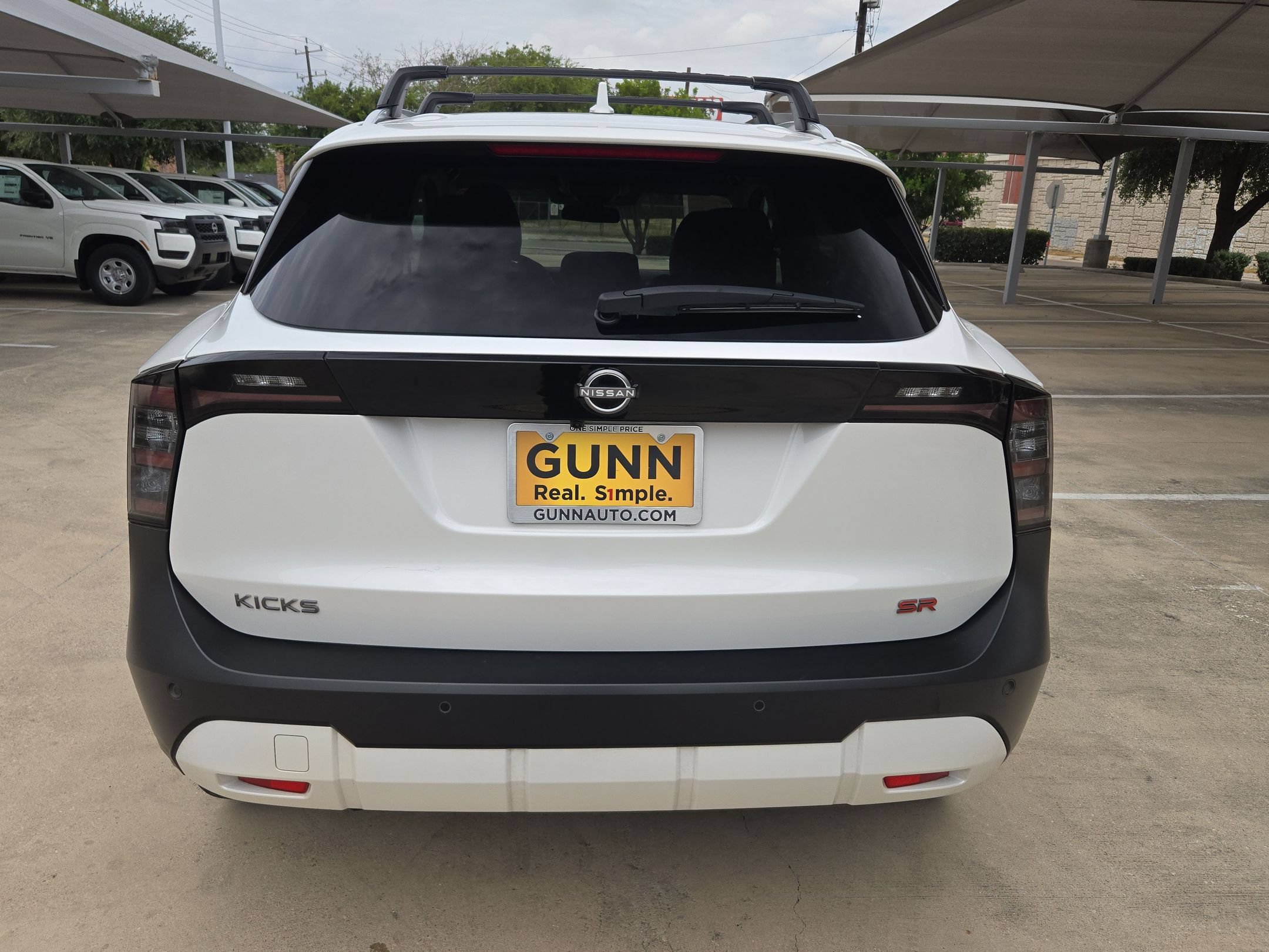 Certified 2025 Nissan Kicks SR FWD image 4