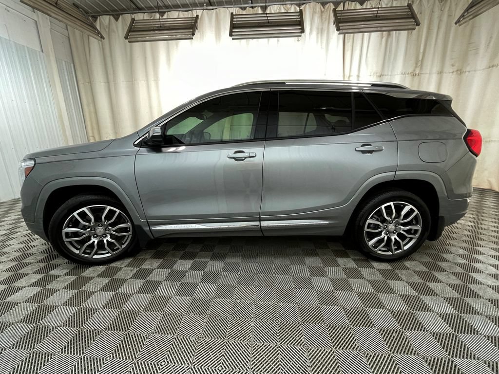 Certified 2024 GMC Terrain Denali w/ Denali Premium Package AWD/4WD image 22
