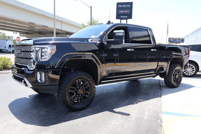 Used 2022 GMC Sierra 2500 Denali w/ Denali Black Diamond Edition AWD/4WD image 3