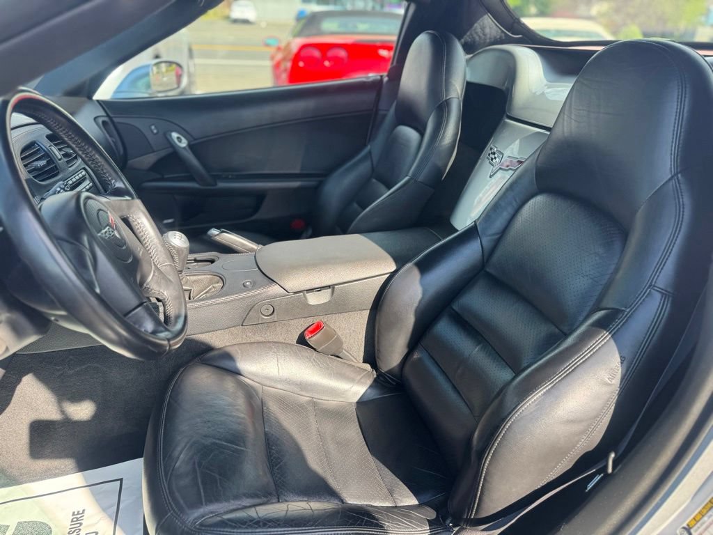 Used 2005 Chevrolet Corvette Convertible w/ Preferred Equipment Group RWD image 26