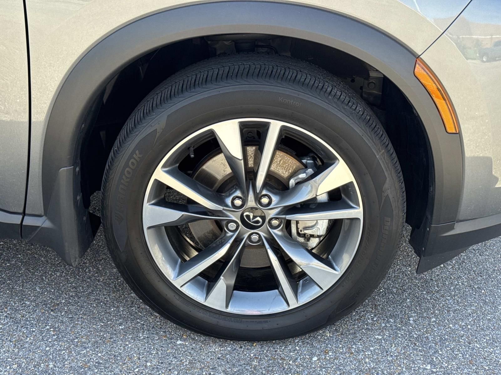 Certified 2025 INFINITI QX60 Luxe w/ Vision Package image 5