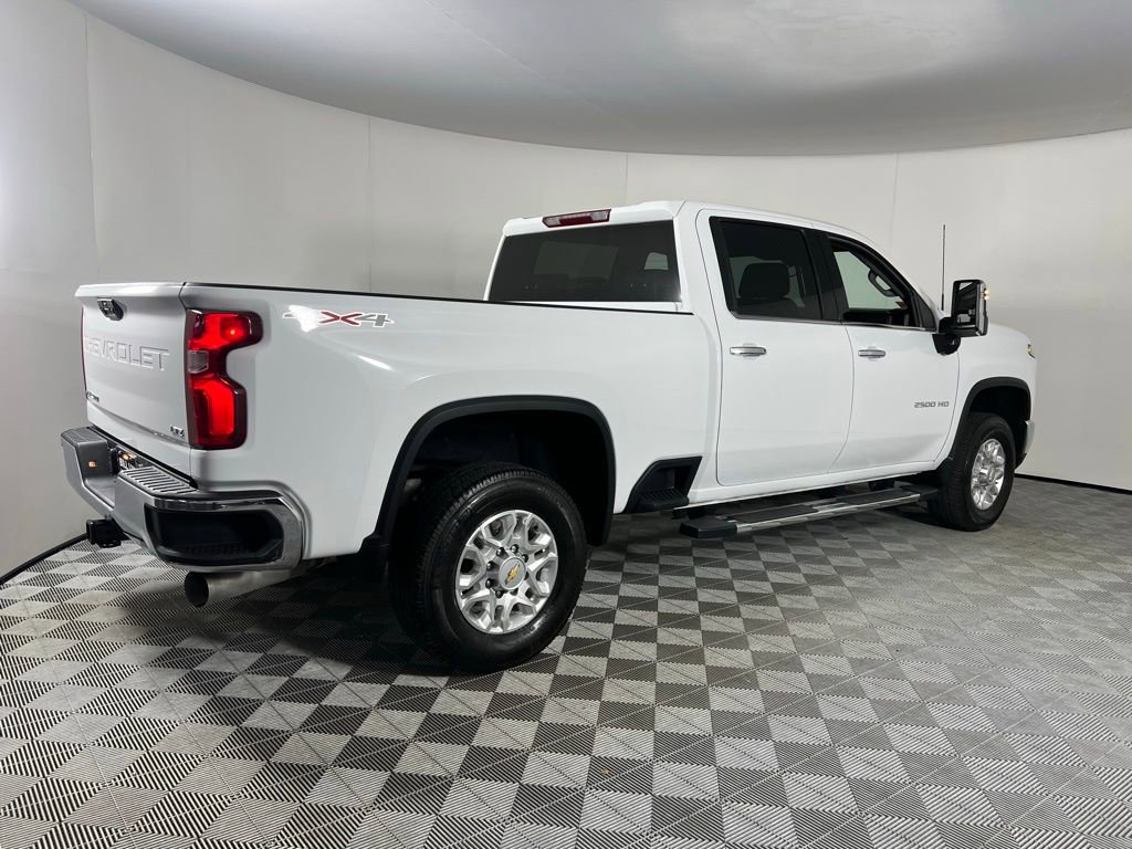 Used 2024 Chevrolet Silverado 2500 LTZ AWD/4WD image 9