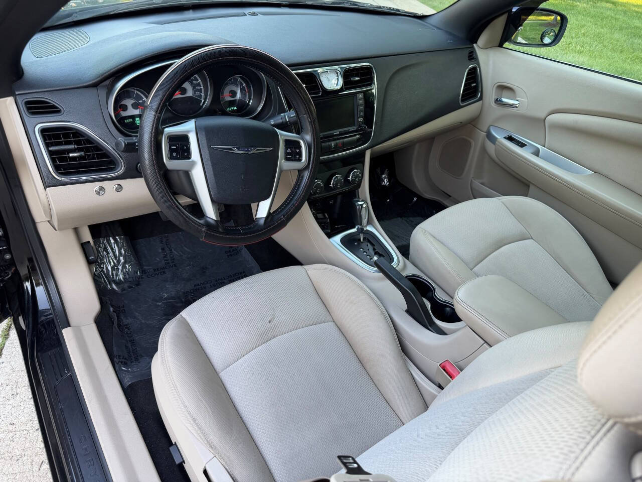 Used 2011 Chrysler 200 Touring FWD image 8