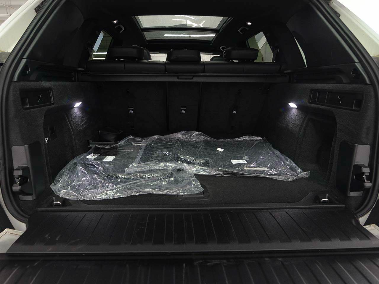Used 2026 BMW X5 sDrive40i w/ Premium Package RWD image 12