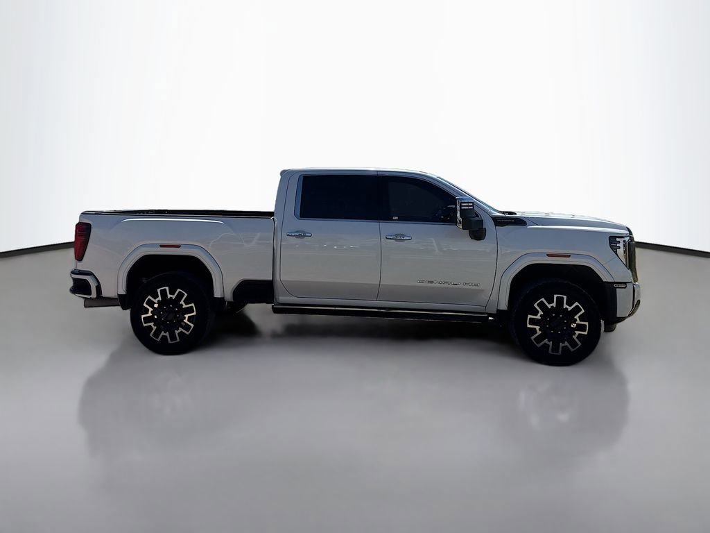 Used 2025 GMC Sierra 2500 Denali Ultimate AWD/4WD image 8