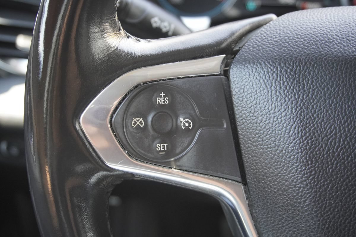 Used 2019 Chevrolet Traverse LT w/ LT Premium Package AWD/4WD image 16