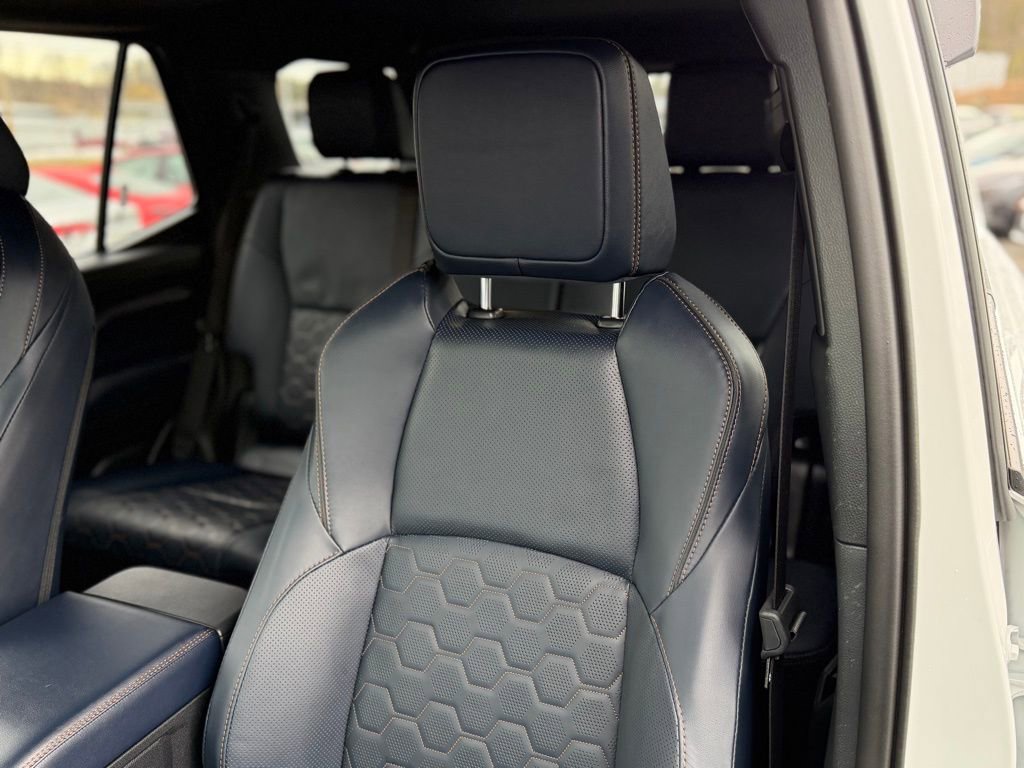 Used 2026 Toyota 4Runner Platinum image 11