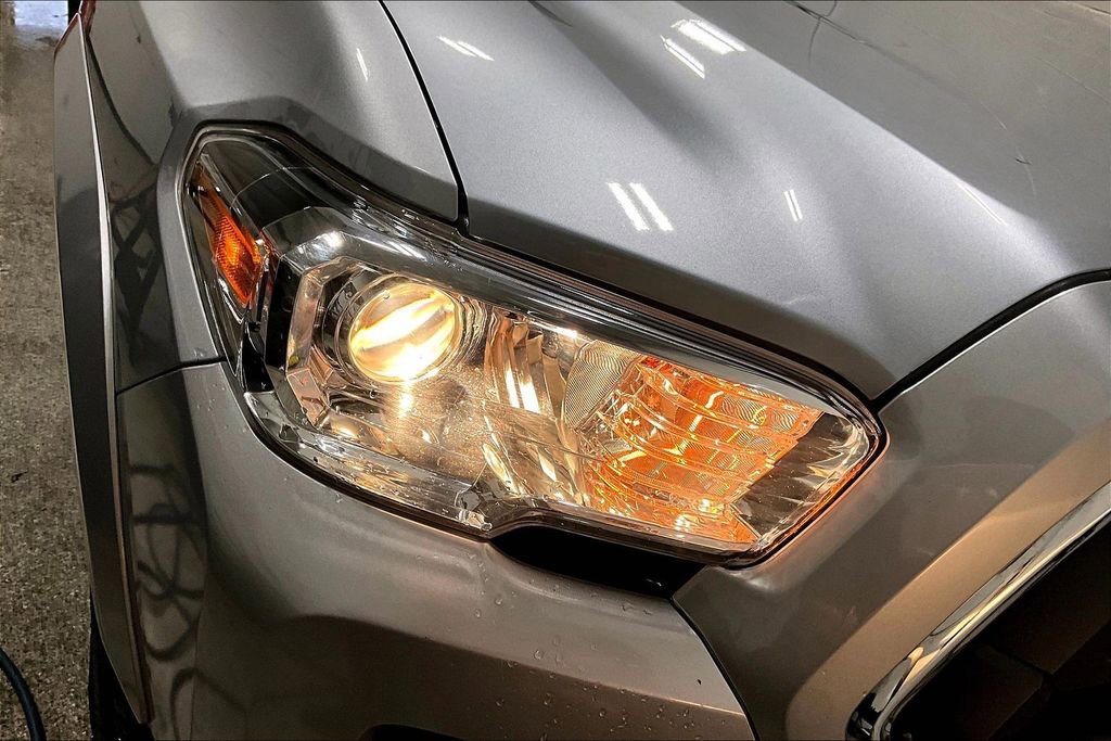 Used 2021 Toyota Tacoma SR5 w/ Technology Package image 32