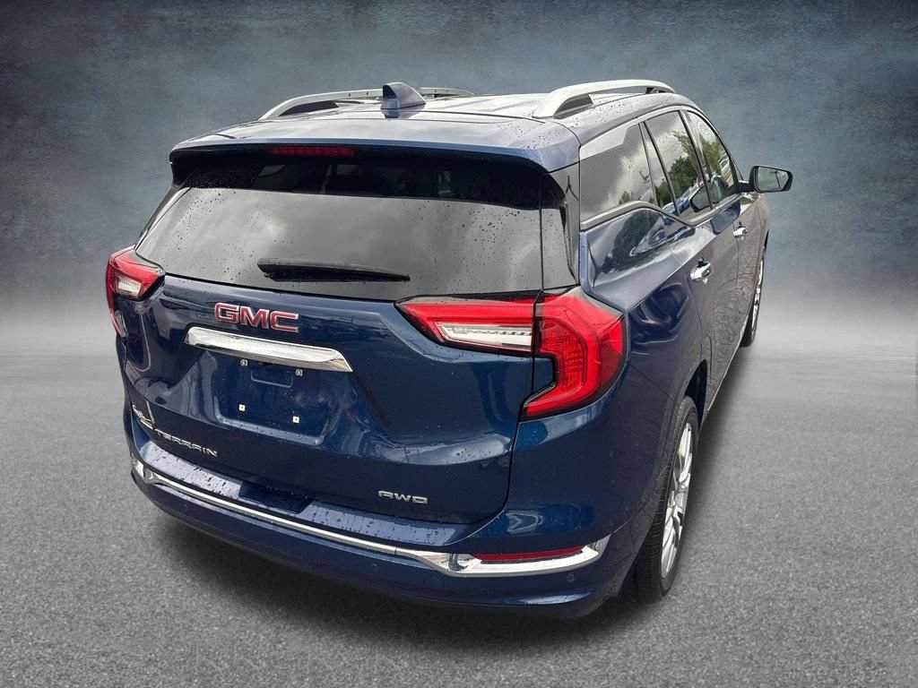Used 2022 GMC Terrain Denali AWD/4WD image 3