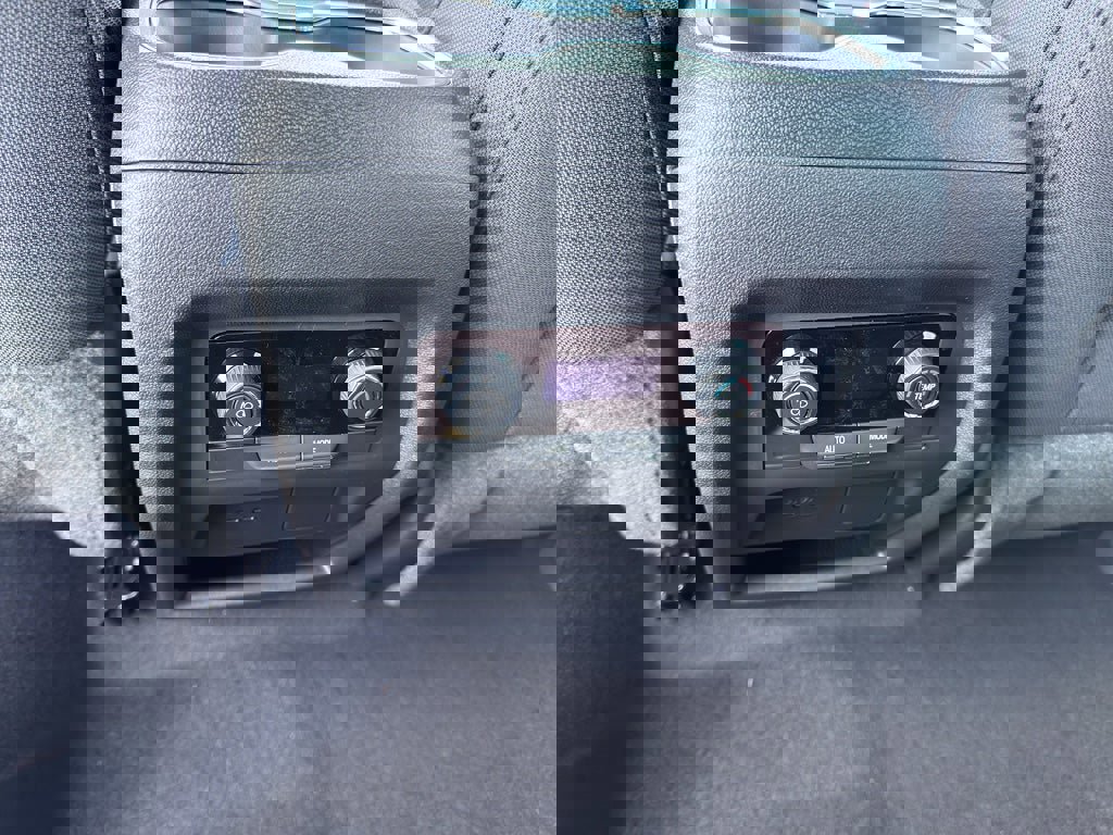 New 2026 Chevrolet Traverse LT image 23