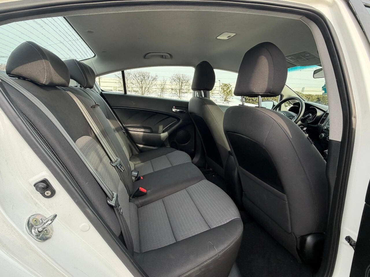 Used 2015 Kia Forte LX w/ Popular Package image 16