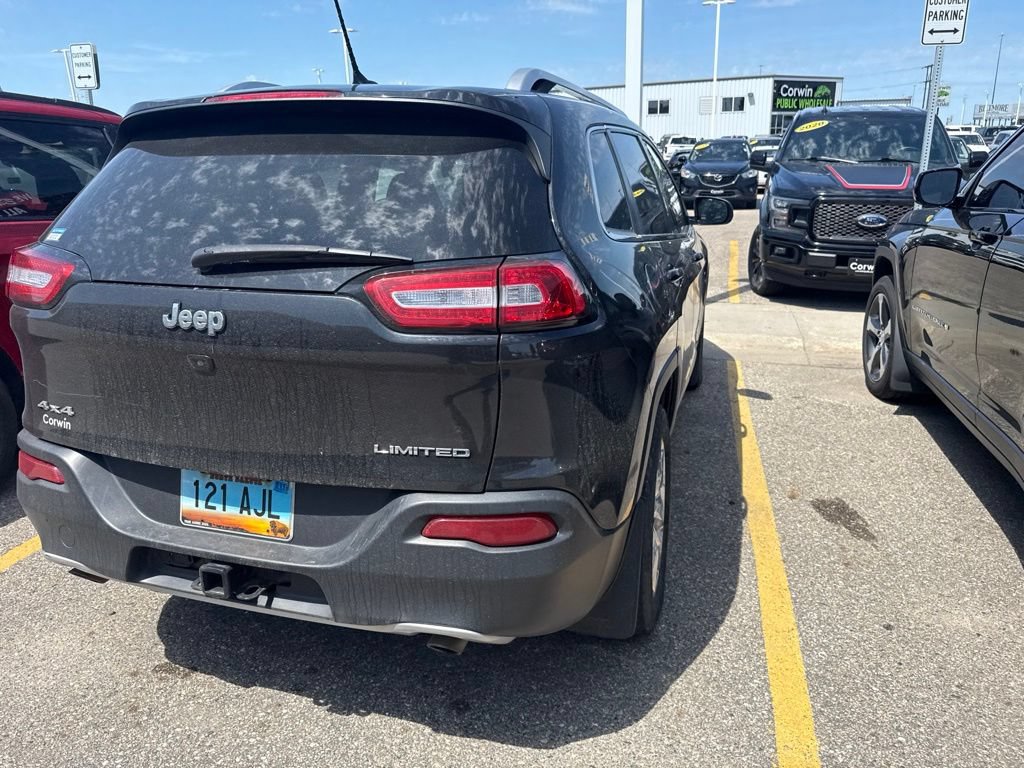 Used 2014 Jeep Cherokee Limited w/ Luxury Group AWD/4WD image 9