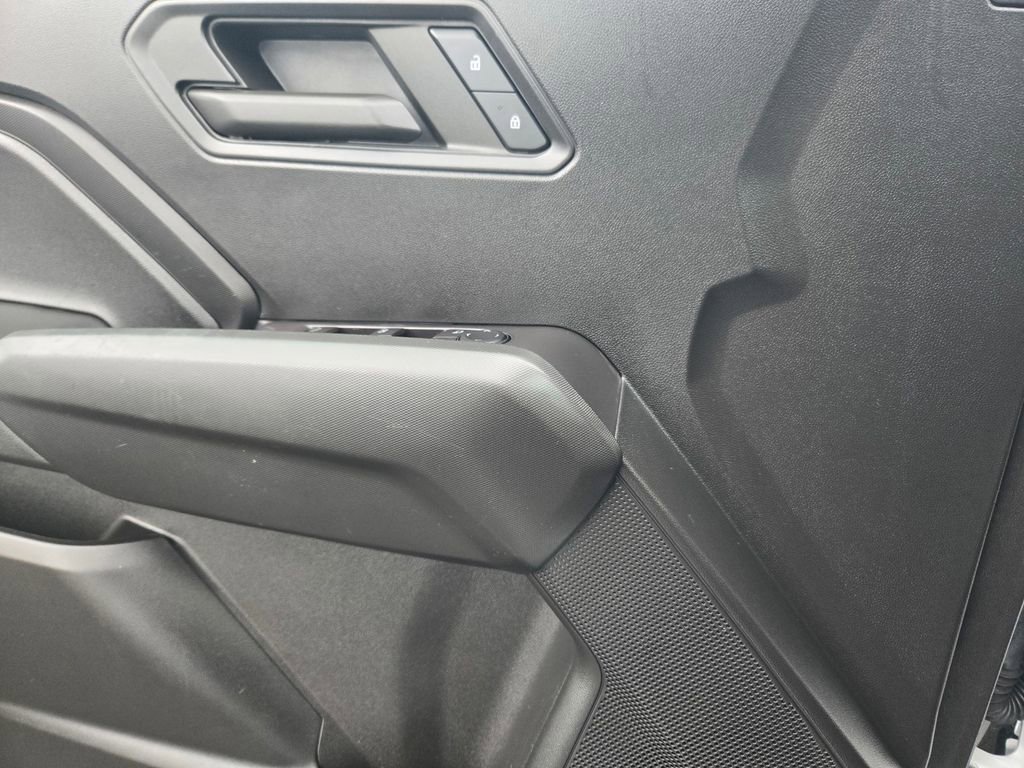 Used 2023 Chevrolet Colorado Trail Boss w/ Technology Package image 12