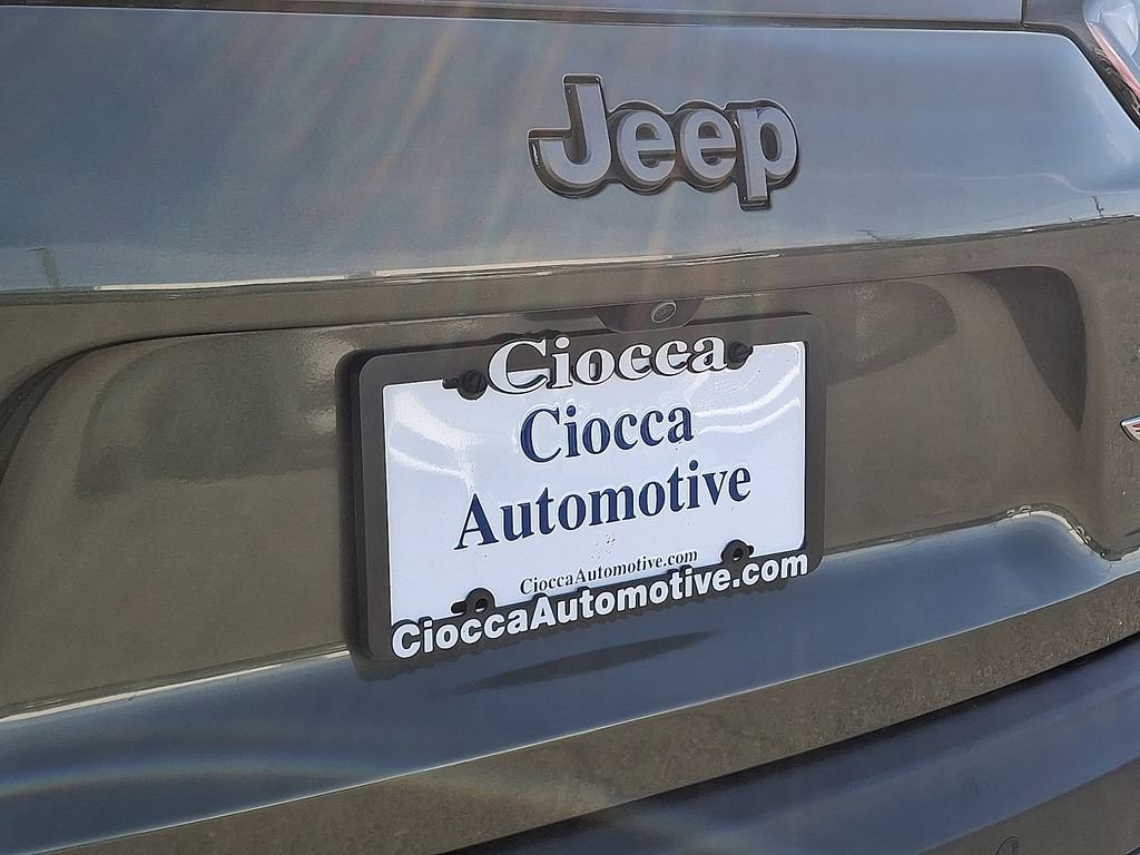 Used 2021 Jeep Cherokee Trailhawk w/ Premium Leather Package image 31