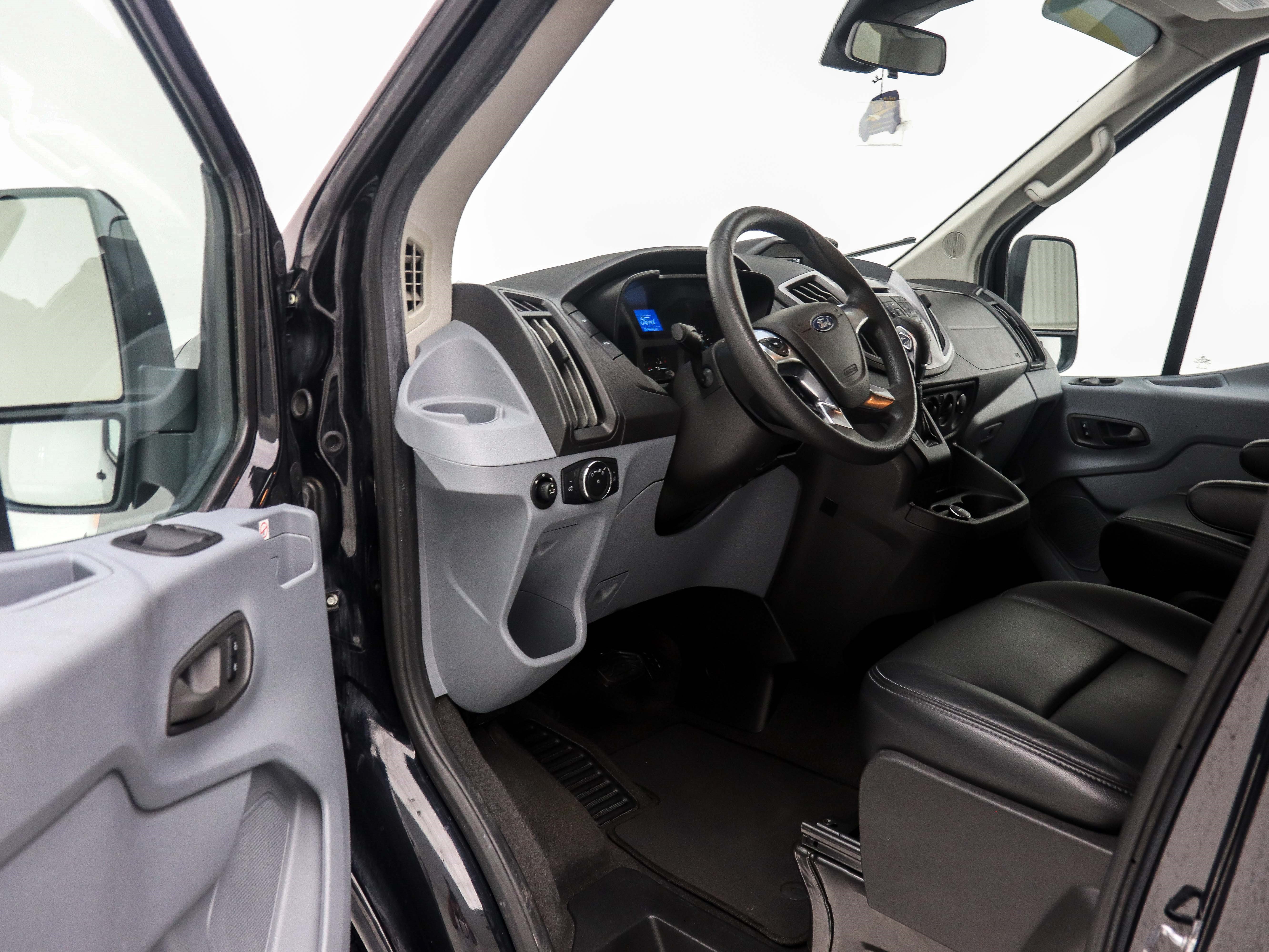 Used 2019 Ford Transit 350 XLT RWD image 13