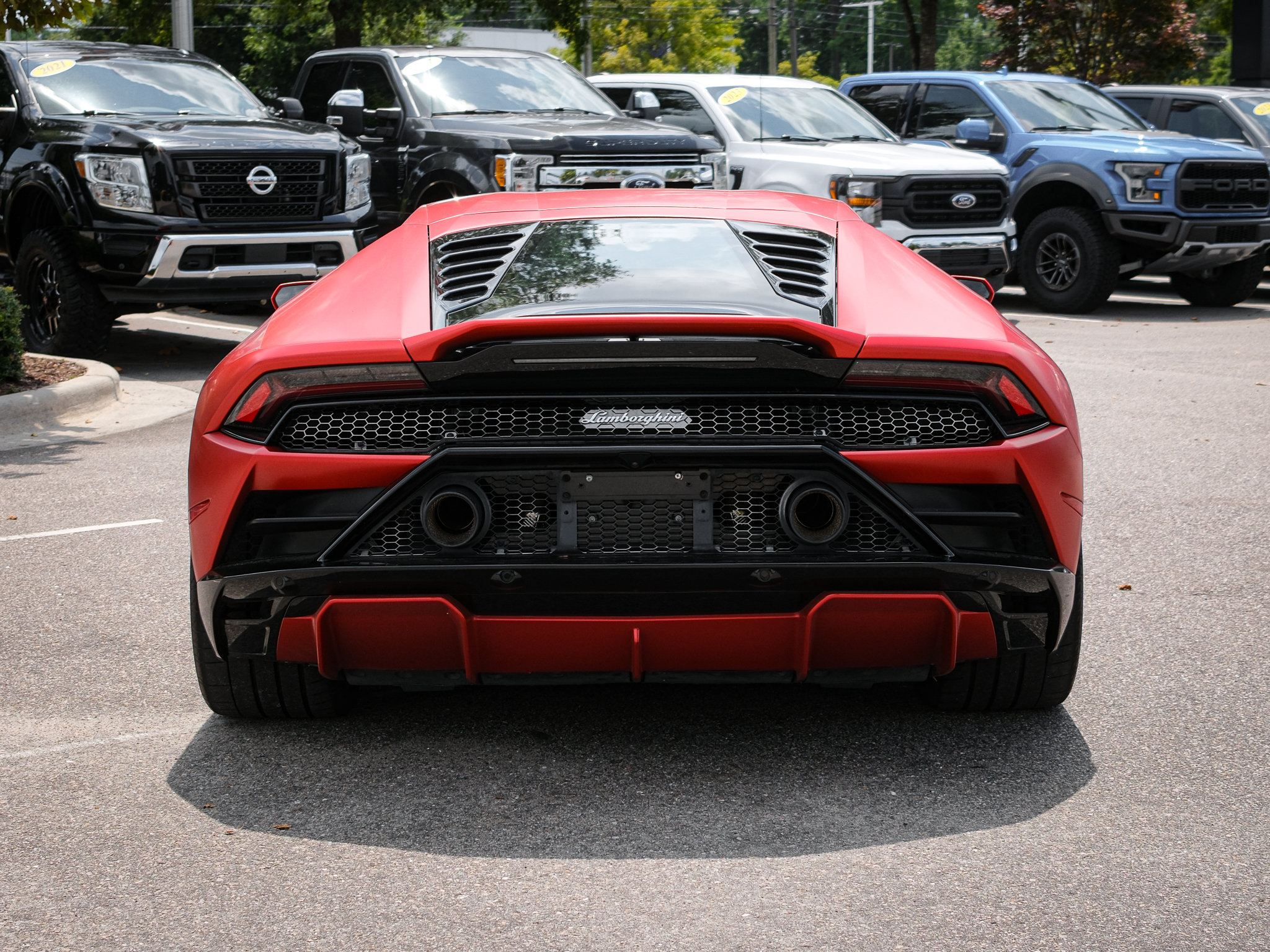 Used 2021 Lamborghini Huracan EVO RWD image 9