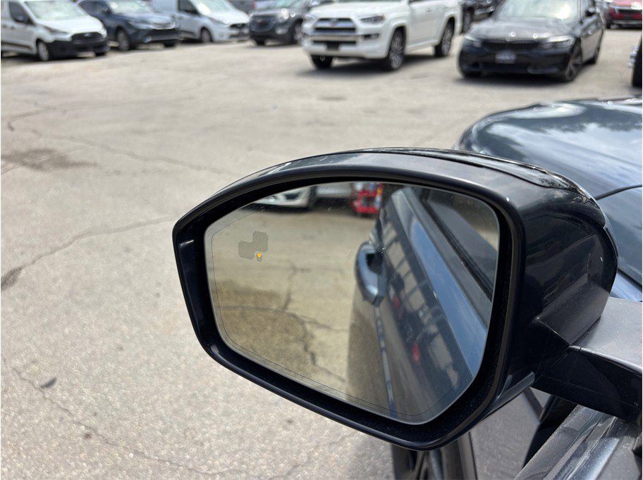 Used 2021 Land Rover Discovery Sport SE image 18