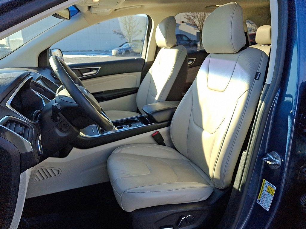 Used 2019 Ford Edge Titanium w/ Equipment Group 301A image 16