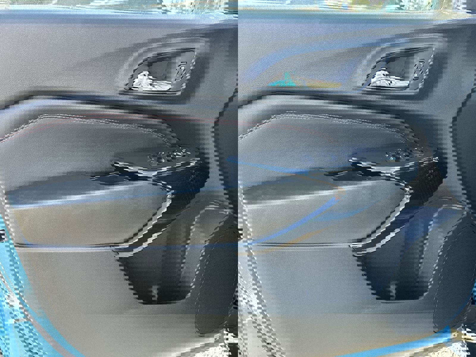 Certified 2025 Chevrolet Trax RS image 14