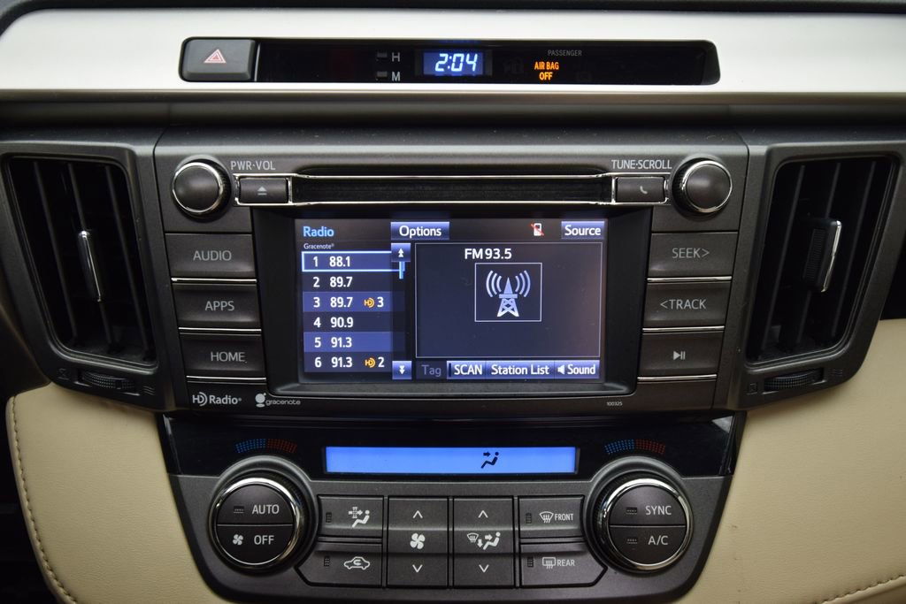 Used 2015 Toyota RAV4 XLE image 17