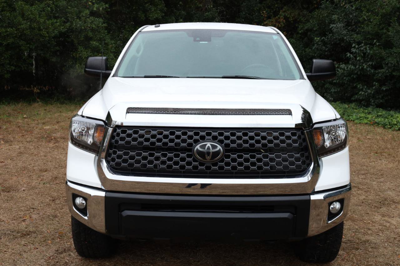 Used 2018 Toyota Tundra SR5 w/ SR5 Upgrade Package AWD/4WD image 8