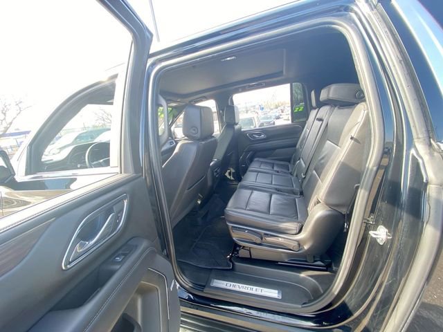 Used 2023 Chevrolet Suburban LT w/ LT Signature Plus Package image 29