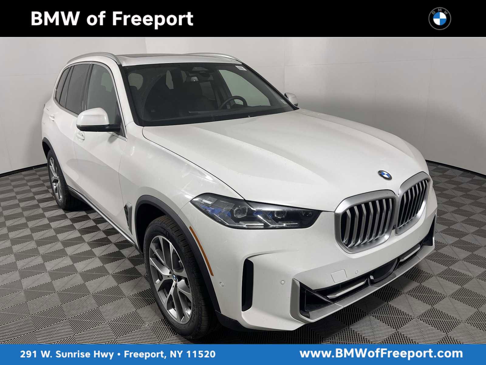 New 2026 BMW X5 xDrive40i w/ Parking Assistance Package
