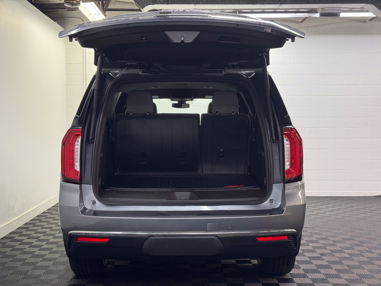 Used 2022 GMC Yukon XL SLT w/ SLT Luxury Package AWD/4WD image 33