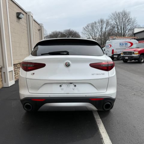 Used 2018 Alfa Romeo Stelvio Ti Sport AWD/4WD image 5