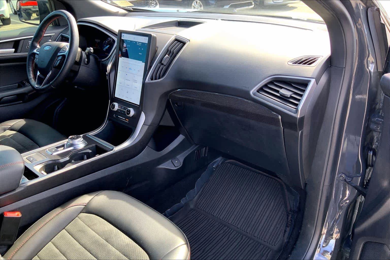 Certified 2021 Ford Edge ST-Line FWD image 17