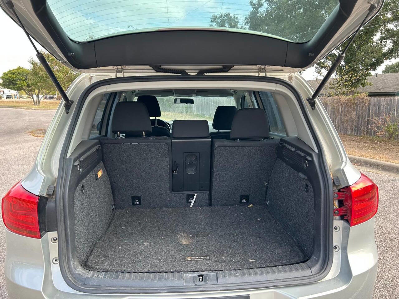 Used 2013 Volkswagen Tiguan S image 25