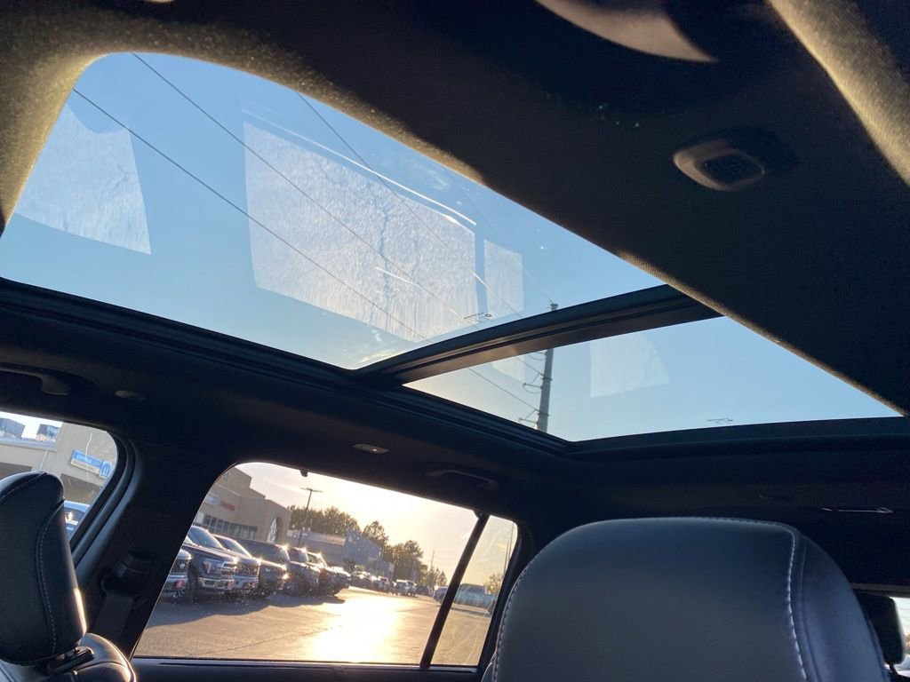 New 2025 Jeep Grand Cherokee L Limited w/ Luxury Tech Group II image 14