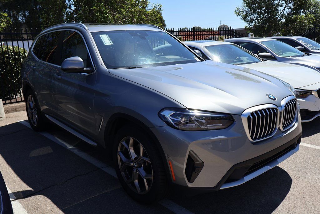 Certified 2024 BMW X3 sDrive30i w/ Premium Package w/ZPA image 4
