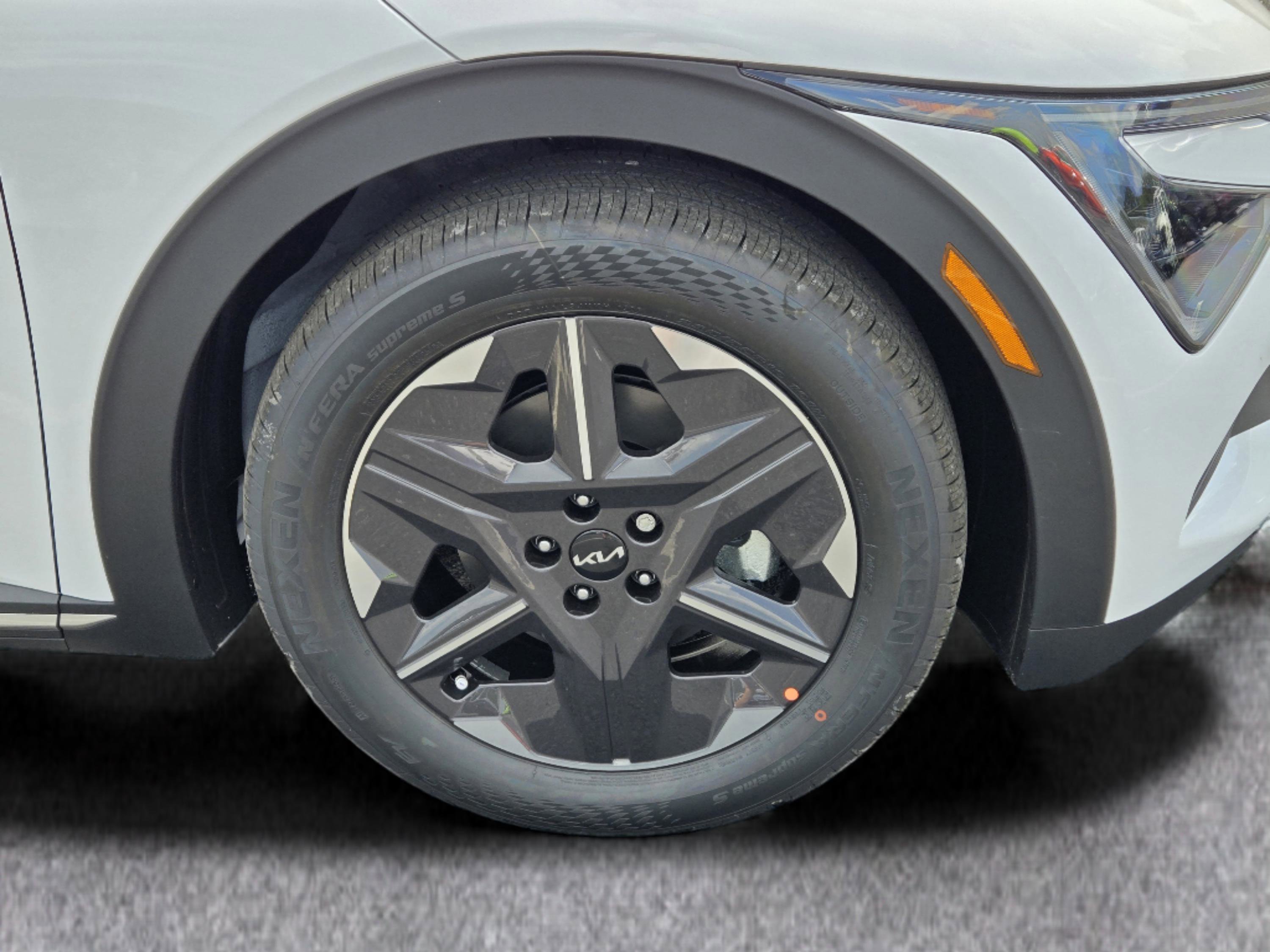 New 2025 Kia EV6 Light image 4