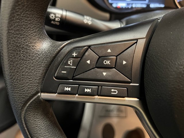 Used 2021 Nissan Versa SV image 27