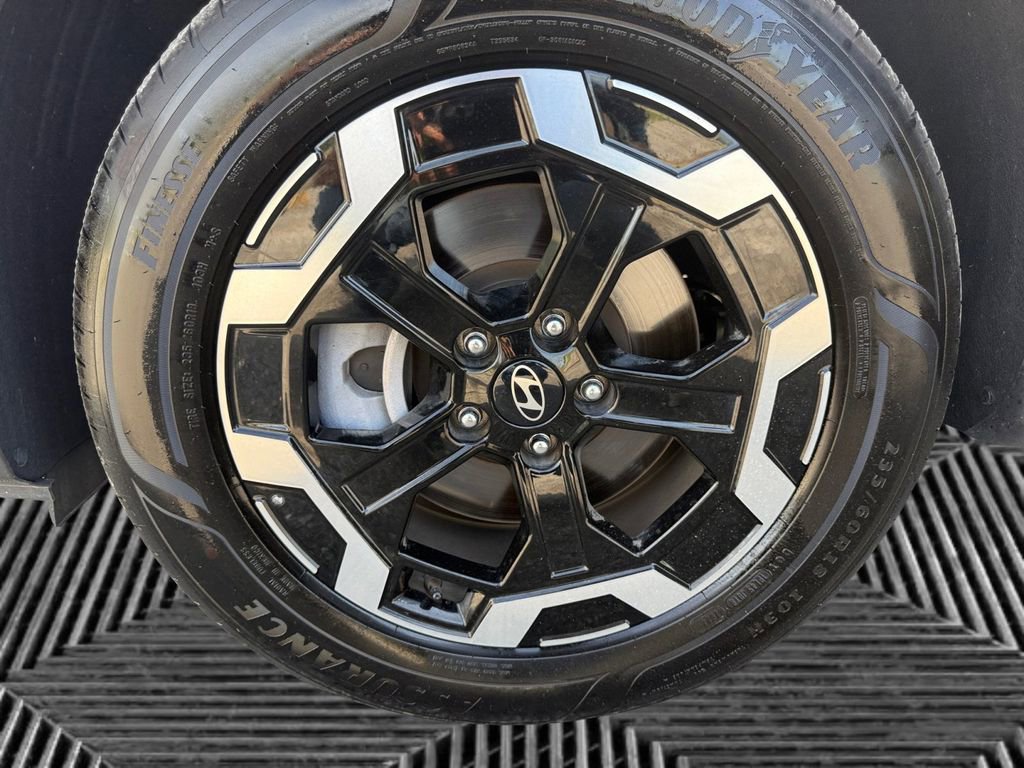 Used 2025 Hyundai Santa Fe SEL image 14