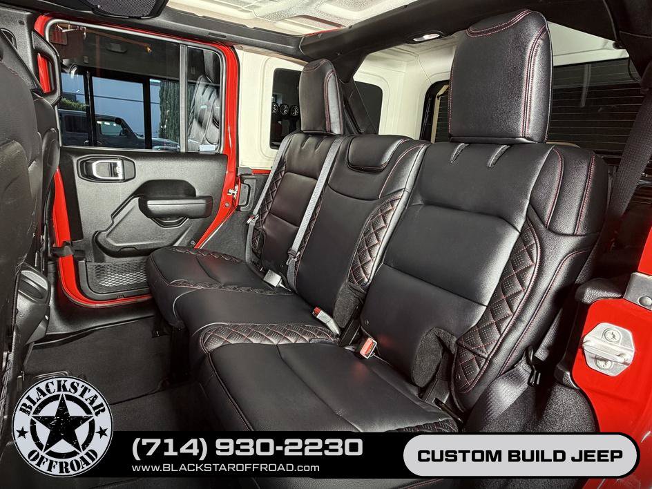 Used 2025 Jeep Wrangler Unlimited Rubicon AWD/4WD image 26