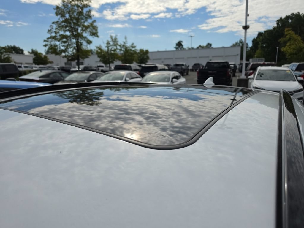 Used 2024 Genesis GV70 3.5T Sport w/ Sport Advanced Package AWD/4WD image 7