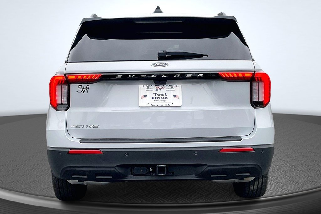 New 2026 Ford Explorer Active RWD image 4